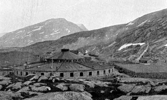 Lokstallet i Riksgränsen omkring 1910.